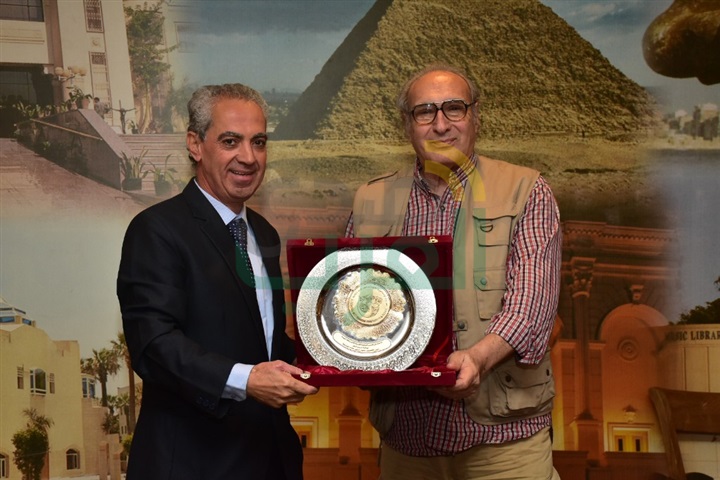 بالصور.. "المصرية لنقاد السينما" تكرم هاني عبد ربه بمناسبة عيدها الخامس والأربعون بالصور.. "المصرية لنقاد السينما" تكرم هاني عبد ربه بمناسبة عيدها الخامس والأربعون