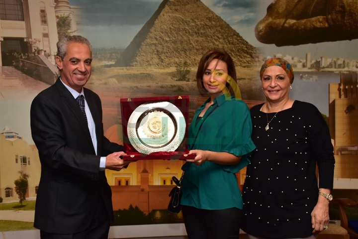 بالصور.. "المصرية لنقاد السينما" تكرم هاني عبد ربه بمناسبة عيدها الخامس والأربعون بالصور.. "المصرية لنقاد السينما" تكرم هاني عبد ربه بمناسبة عيدها الخامس والأربعون