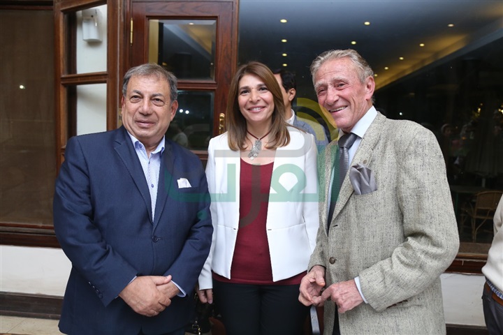 بالصور.. انتهاء ندوة فاروق حسني بصالون إحسان عبدالقدوس بالصور.. انتهاء ندوة فاروق حسني بصالون إحسان عبدالقدوس