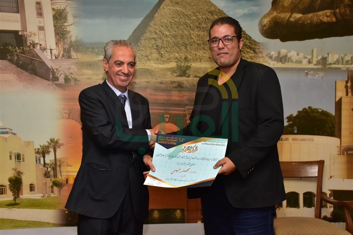 بالصور.. "المصرية لنقاد السينما" تكرم هاني عبد ربه بمناسبة عيدها الخامس والأربعون بالصور.. "المصرية لنقاد السينما" تكرم هاني عبد ربه بمناسبة عيدها الخامس والأربعون