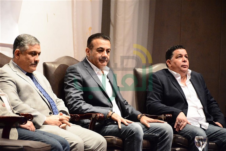 بالصور.. جامعة عين شمس تستضيف أسامة منير بحضور الألاف من الطلبة بالصور.. جامعة عين شمس تستضيف أسامة منير بحضور الألاف من الطلبة
