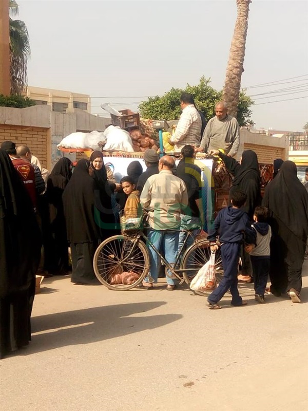 بالصور.. مستقبل وطن يواصل الدفع بقوافل السلع الغذائية في كفر الشيخ بالصور.. مستقبل وطن يواصل الدفع بقوافل السلع الغذائية في كفر الشيخ