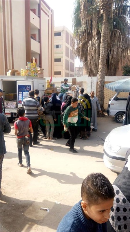 بالصور.. مستقبل وطن يواصل الدفع بقوافل السلع الغذائية في كفر الشيخ بالصور.. مستقبل وطن يواصل الدفع بقوافل السلع الغذائية في كفر الشيخ