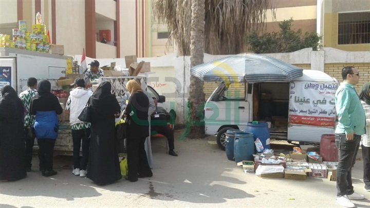 بالصور.. مستقبل وطن يواصل الدفع بقوافل السلع الغذائية في كفر الشيخ بالصور.. مستقبل وطن يواصل الدفع بقوافل السلع الغذائية في كفر الشيخ
