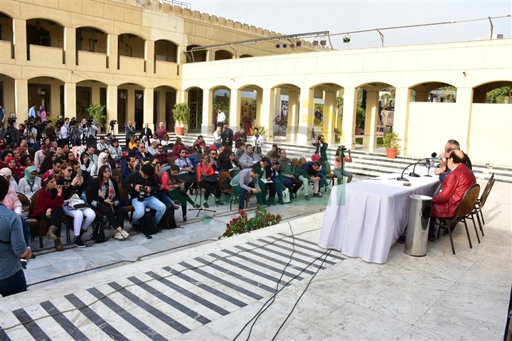 بالصور.. ندوة الفنان حسن حسني علي هامش مهرجان القاهرة السينمائي بالصور.. ندوة الفنان حسن حسني علي هامش مهرجان القاهرة السينمائي