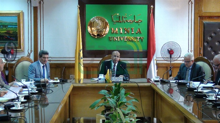 "لجنة" لمتابعة تلبية البرامج الجديدة للاحتياجات المجتمعية بكليات جامعة المنيا