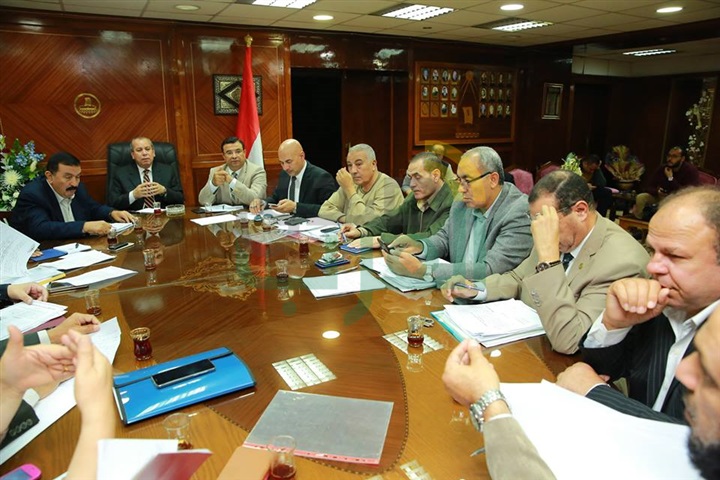 بالصور.. محافظ كفر الشيخ يبحث مشكلات المواطنين مع أعضاء مجلس النواب