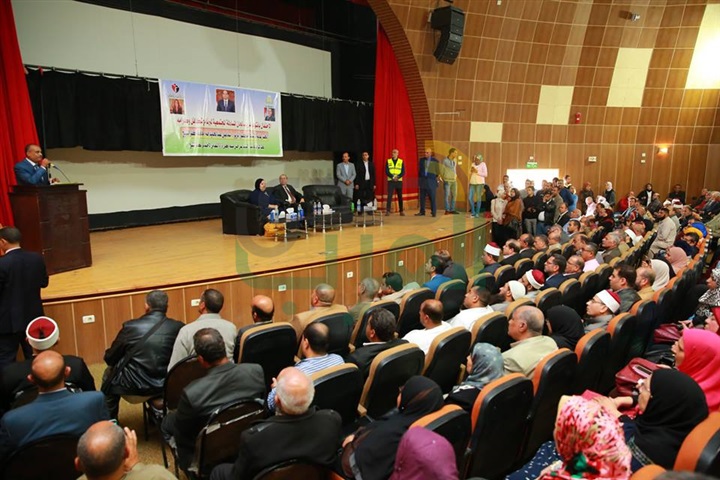 1378 عضوا بلجان المساءلة المجتمعية في "تكافل وكرامة" يؤدون القسم أمام محافظ كفر الشيخ