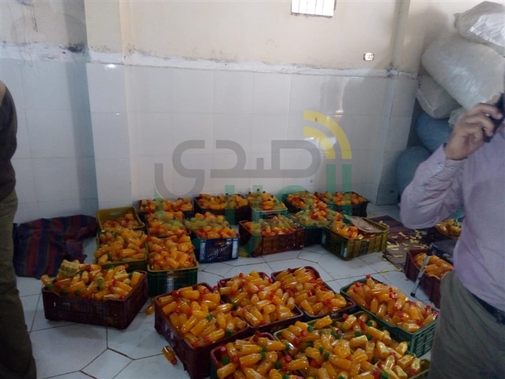 بالصور.. ضبط مصنع عصائر غير مرخص بداخله 2800 عبوة بكفر الشيخ