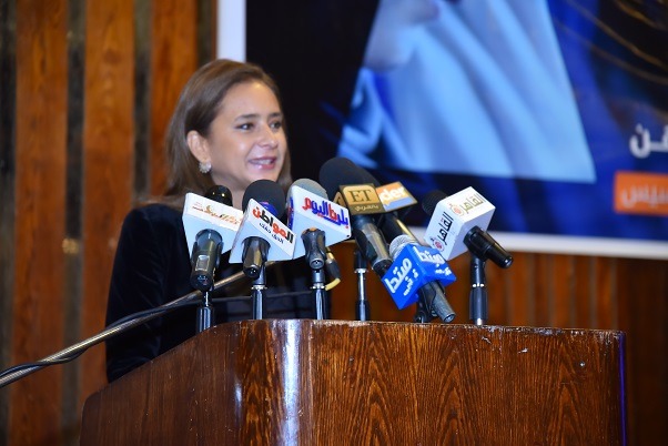 بالصور.. نيللي كريم تتفقد معرض منتجات حياة جديدة بمنتدى بداية مش نهاية بالصور.. نيللي كريم تتفقد معرض منتجات حياة جديدة بمنتدى بداية مش نهاية