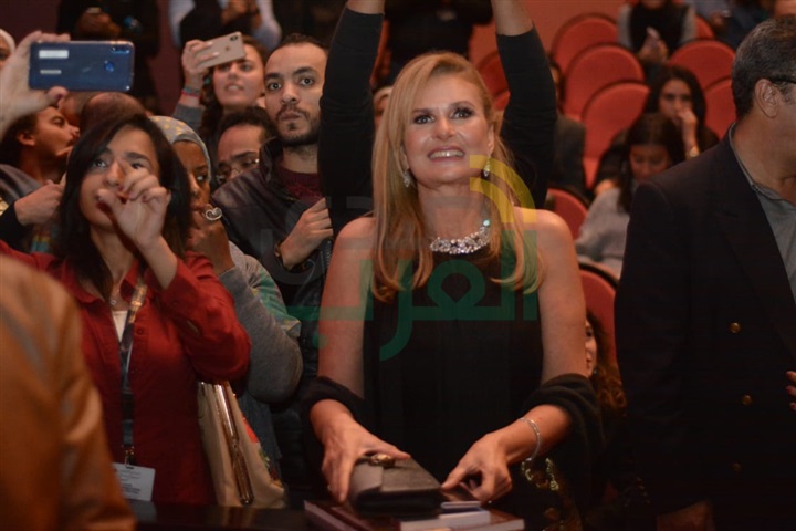 ندوة لفيلم ليل خارجي بحضور ليلى علوي ويسرا بمهرجان القاهرة السينمائي ندوة لفيلم ليل خارجي بحضور ليلى علوي ويسرا بمهرجان القاهرة السينمائي