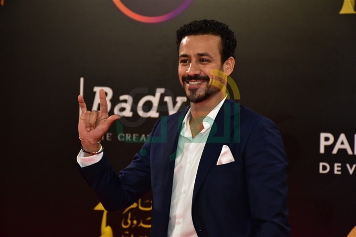 بالصور.. لبلبة وهيدي كرم يحضرون عرض فيلم "لا أحد هناك" بالصور.. لبلبة وهيدي كرم يحضرون عرض فيلم "لا أحد هناك"