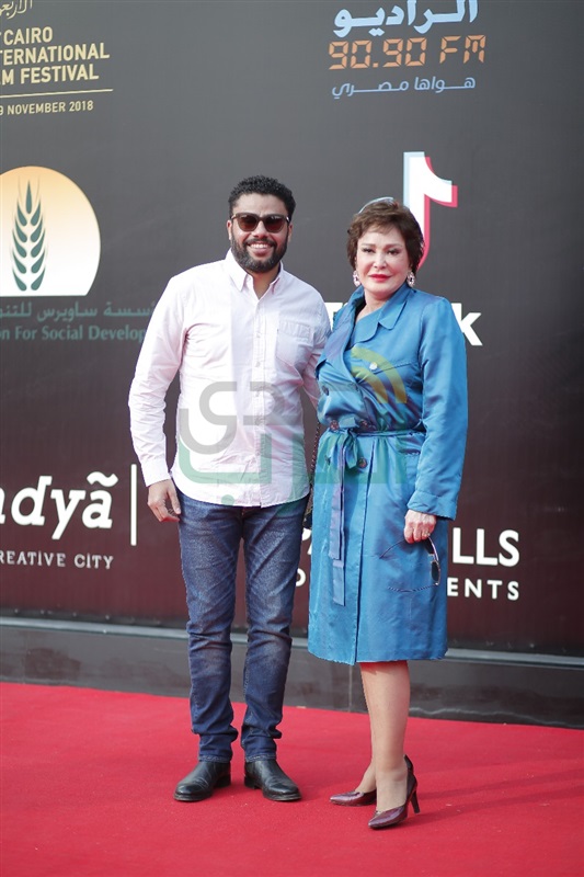 الفيشاوي وياسمين رئيس يحضرون عرض "ورد مسموم" الفيشاوي وياسمين رئيس يحضرون عرض "ورد مسموم"