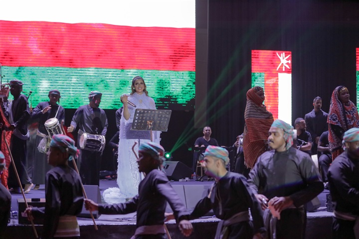 بلقيس تسجّل نجاحاً كبيراً في حفل مسقط لليوم الوطني العُماني المجيد بلقيس تسجّل نجاحاً كبيراً في حفل مسقط لليوم الوطني العُماني المجيد