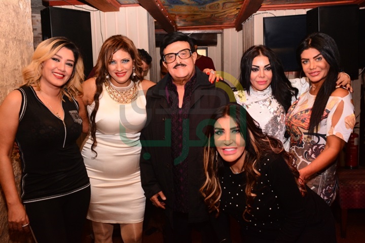 بالصور.. احتفل المطرب السوري ماجد الصافي بعيد ميلاد زوجته لينا بحضور سميرغانم وليلى غفران بالصور.. احتفل المطرب السوري ماجد الصافي بعيد ميلاد زوجته لينا بحضور سميرغانم وليلى غفران