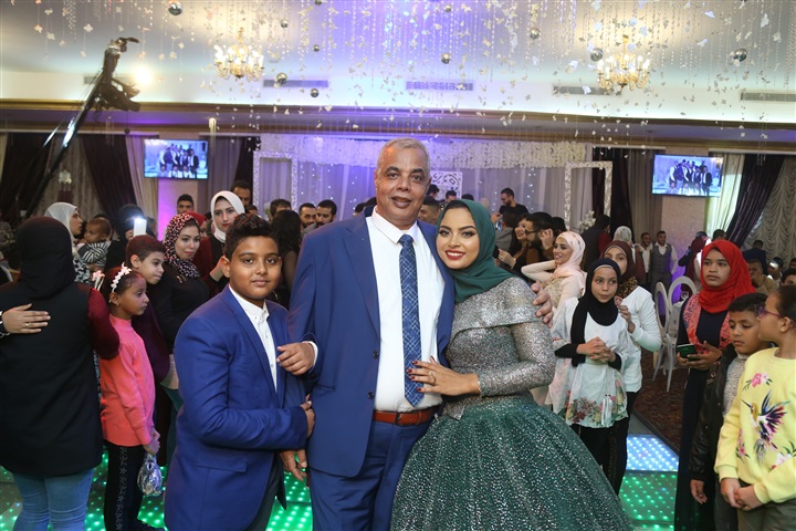 بالصور.. هدى وحجازى متقال يشعلون حفل زفاف منار وأحمد بالصور.. هدى وحجازى متقال يشعلون حفل زفاف منار وأحمد