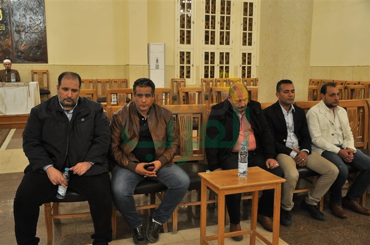 بالصور.. غياب نجوم الفن عن عزاء عادل أمين بالصور.. غياب نجوم الفن عن عزاء عادل أمين