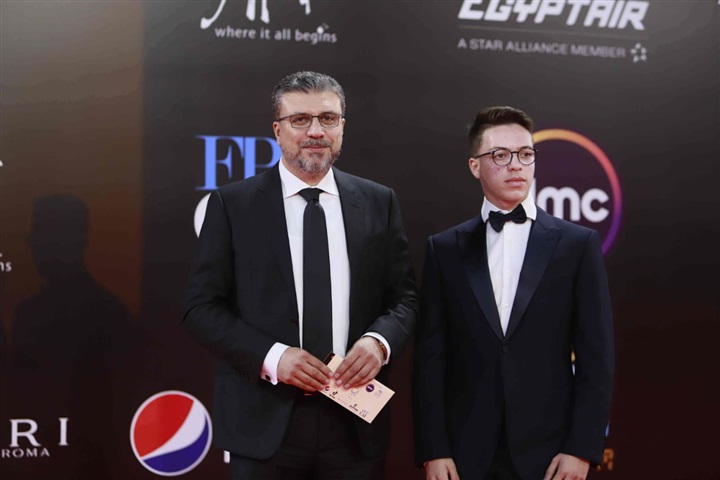 بالصور.. نجوم الفن بالريد كاربت في ختام مهرجان القاهرة السينمائي الدولي العريق 