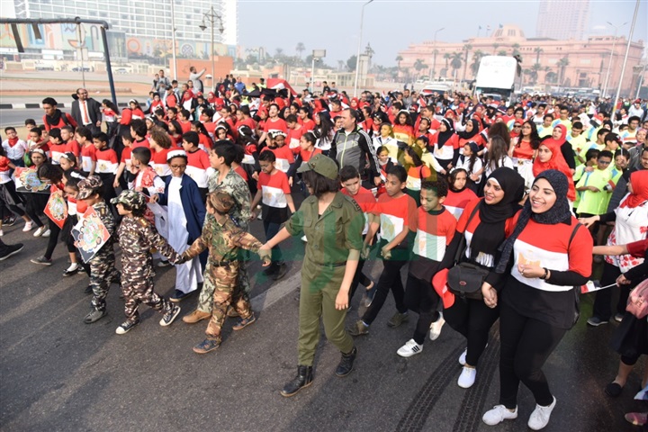 "الصحة": 3 آلاف شاب يشاركون في الترويج لانطلاق المرحلة الثانية من "100 مليون صحة" في شوارع القاهرة