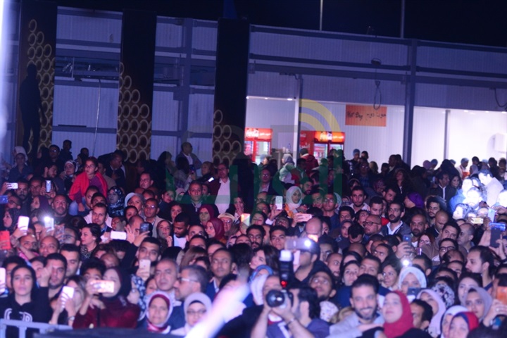 بالصور.. إليسا تحيي الحفل الغنائي لصالح مرض الثدى بالصور.. إليسا تحيي الحفل الغنائي لصالح مرض الثدى