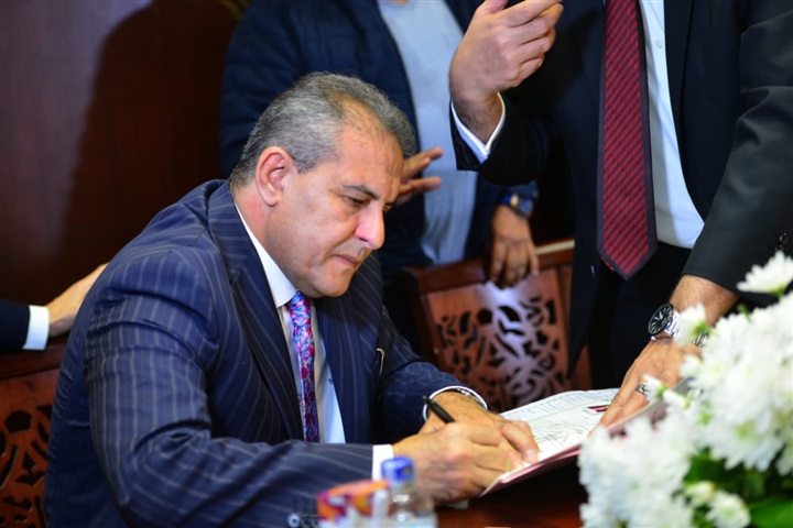 بالصور.. مصطفى حسني يعقد قران إسلام خالد صلاح على مريم قورة بالصور.. مصطفى حسني يعقد قران إسلام خالد صلاح على مريم قورة