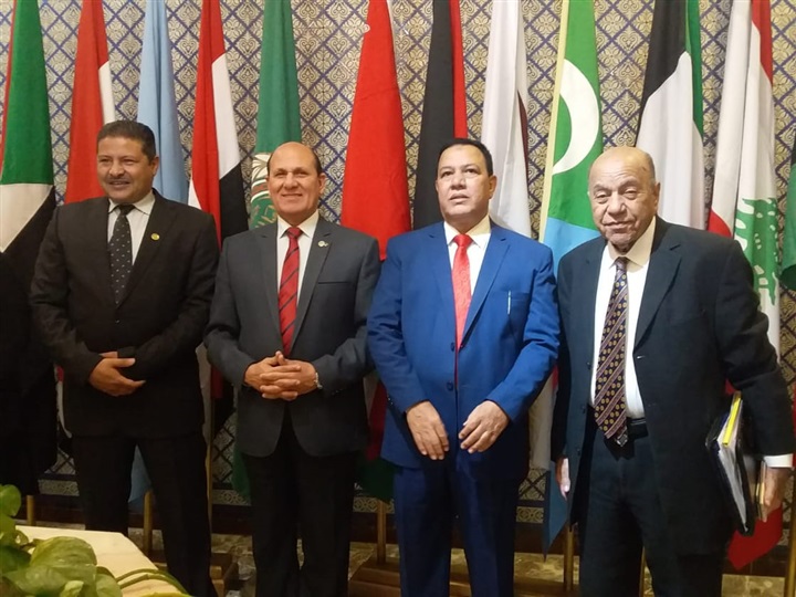 بالصور.. مجلس القيادات الشبابية يكرم الفائزين بمسابقة المشير " طنطاوى-سوار الذهب " بجامعة الدول العربية 