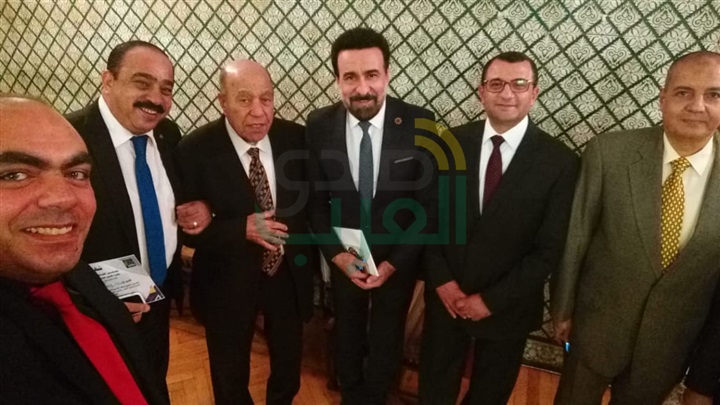  بالصور..مجلس القيادات الشبابية يكرم الفائزين بمسابقة المشير " طنطاوى - سوار الذهب " بجامعة الدول العربية 