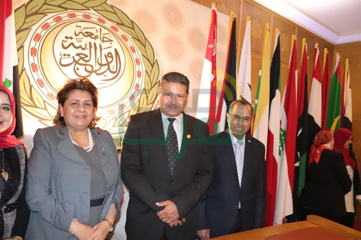  بالصور..مجلس القيادات الشبابية يكرم الفائزين بمسابقة المشير " طنطاوى - سوار الذهب " بجامعة الدول العربية 