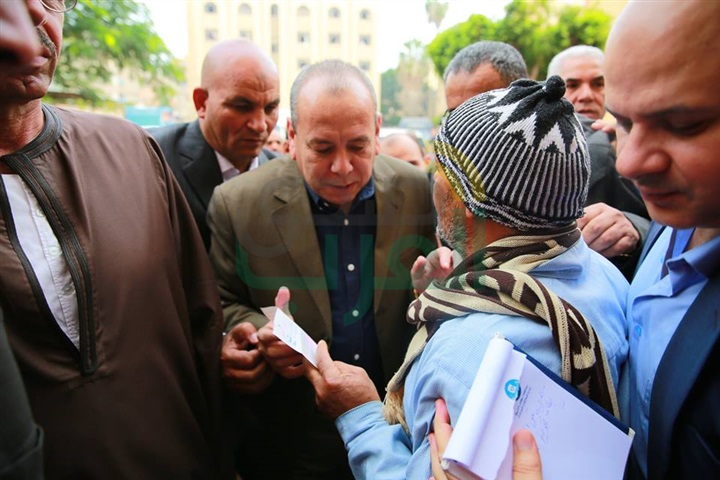 بالفيديو والصور..محافظ كفر الشيخ يوجه بحل مشكلات مواطني فوه