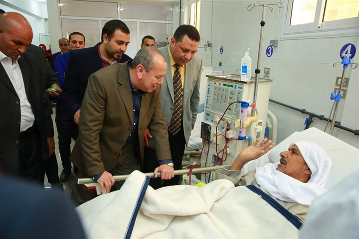 بالفيديو والصور.. محافظ كفر الشيخ يفتتح وحدة الغسيل الكلوي الجديدة بفوه