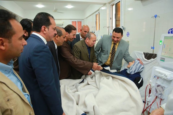 بالفيديو والصور.. محافظ كفر الشيخ يفتتح وحدة الغسيل الكلوي الجديدة بفوه