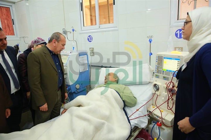 بالفيديو والصور.. محافظ كفر الشيخ يفتتح وحدة الغسيل الكلوي الجديدة بفوه