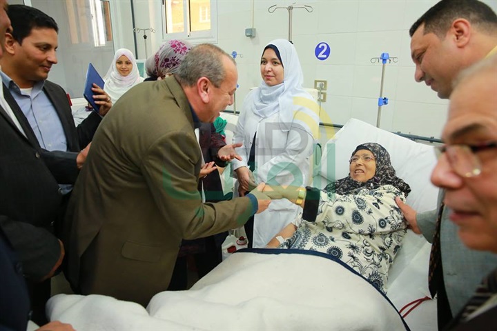 بالفيديو والصور.. محافظ كفر الشيخ يفتتح وحدة الغسيل الكلوي الجديدة بفوه