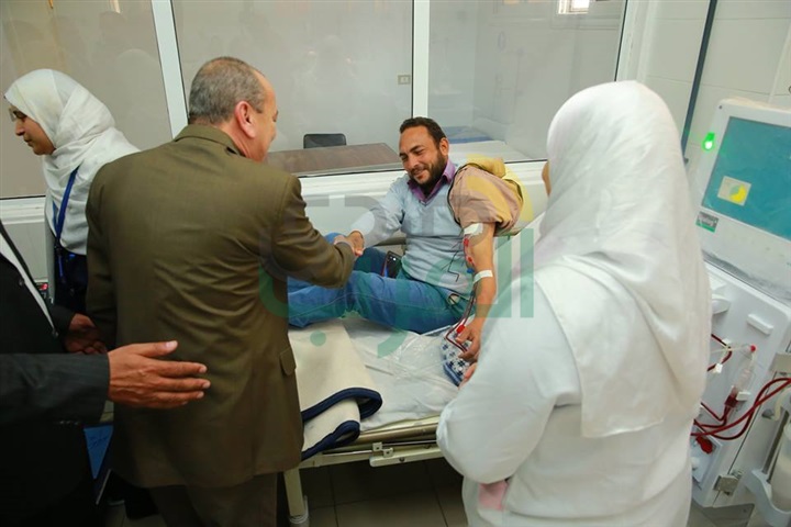 بالفيديو والصور.. محافظ كفر الشيخ يفتتح وحدة الغسيل الكلوي الجديدة بفوه
