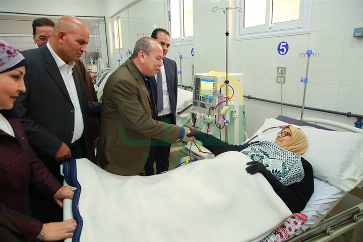 بالفيديو والصور.. محافظ كفر الشيخ يفتتح وحدة الغسيل الكلوي الجديدة بفوه