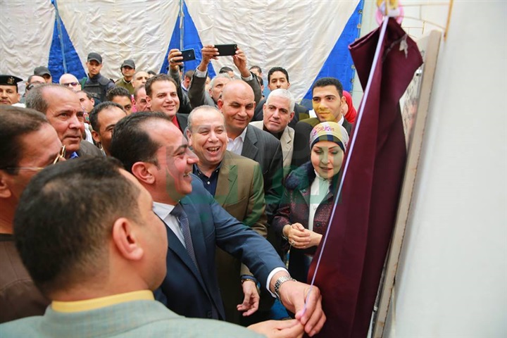 بالفيديو والصور.. محافظ كفر الشيخ يفتتح وحدة الغسيل الكلوي الجديدة بفوه