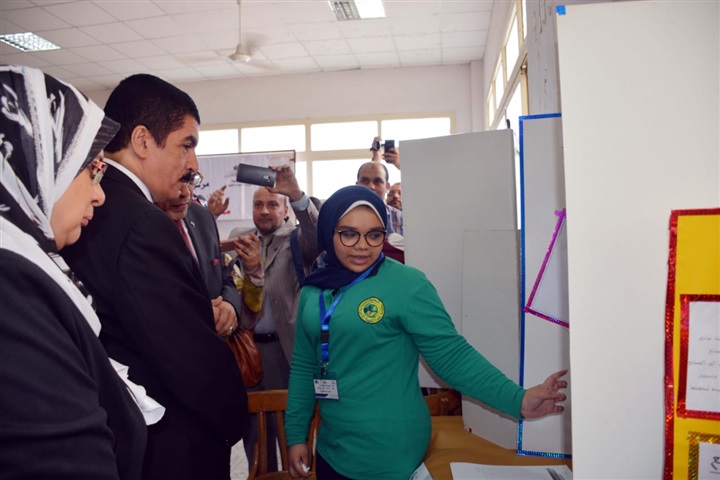 محافظ القليوبية يفتتح معرض العلوم والهندسة بجامعة بنها 