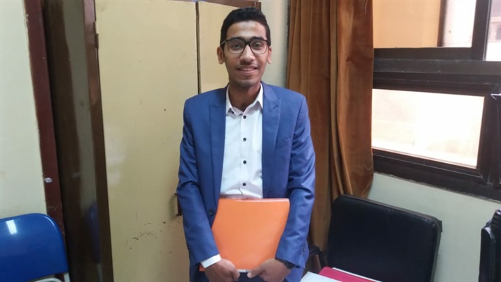 "إسلام" و"آية" الطالبان المثاليان بجامعة المنيا لهذا العام