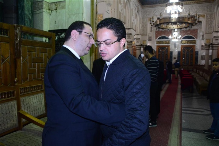 بالصور.. نجوم الفن والإعلام بعزاء والدة الدكتور محمد رفعت