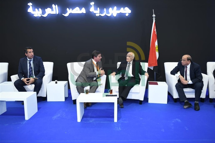 العصار يستقبل رئيس شركة الصناعات الدفاعية البرتغالية العصار يستقبل رئيس شركة الصناعات الدفاعية البرتغالية