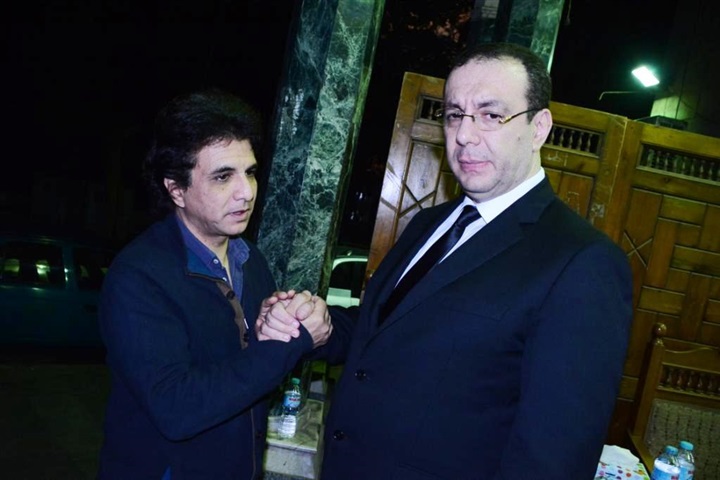 بالصور.. نجوم الفن والإعلام بعزاء والدة الدكتور محمد رفعت
