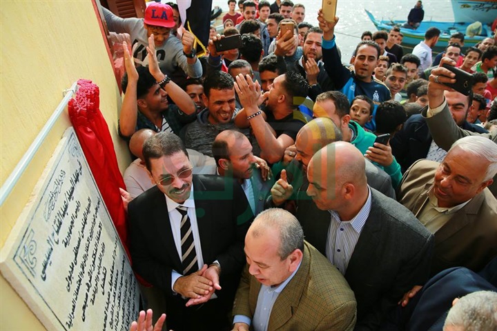 شاهد.. محافظ كفر الشيخ يفتتح مركز شباب الجزيرة الخضراء 