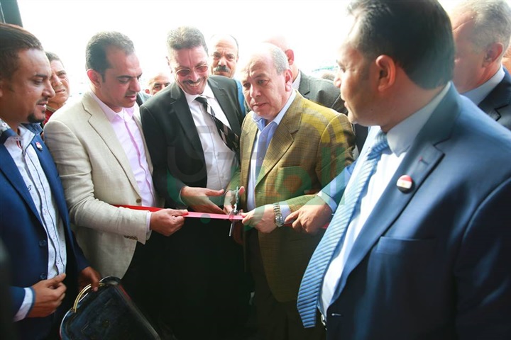 شاهد.. محافظ كفر الشيخ يفتتح مركز شباب الجزيرة الخضراء 