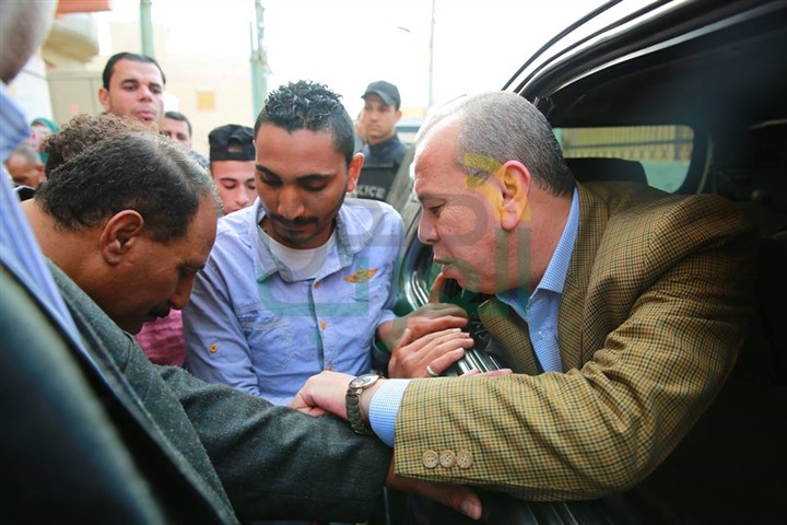 بالصور.. محافظ كفر الشيخ يوجه بحل مشكلات ومطالب أهالي برج مغيزل 