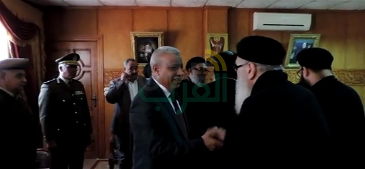 بالصور.. مدير أمن كفر الشيخ والبحث الجنائي يهنئان الأنبا ماركوس لتجليسه علي كرسي الإيبارشية