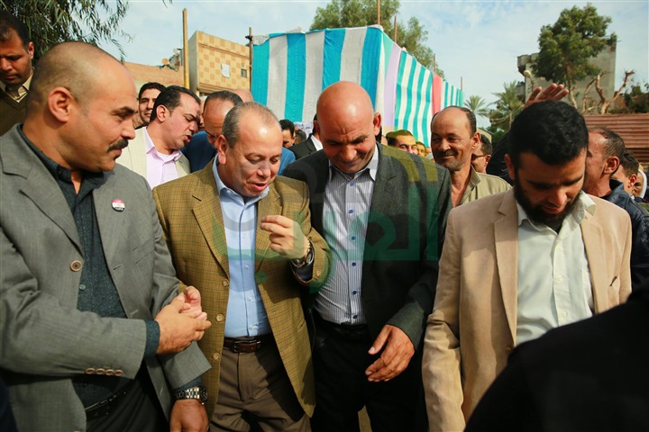 بالصور.. محافظ كفر الشيخ يضع حجر الأساس لملعب مركز شباب الجزيرة الخضراء