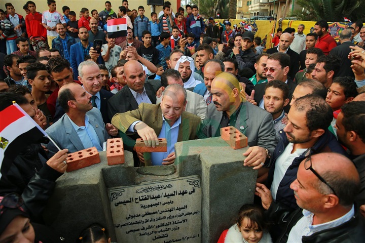 بالصور.. محافظ كفر الشيخ يضع حجر الأساس لملعب مركز شباب الجزيرة الخضراء