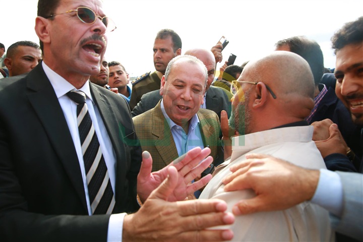 بالصور.. محافظ كفر الشيخ يكلف بحل فوري لمشاكل مواطني الحزيرة الخضراء