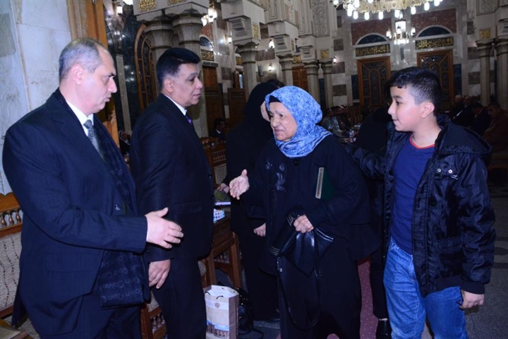 بالصور.. نجوم الفن والإعلام بعزاء والدة الدكتور محمد رفعت