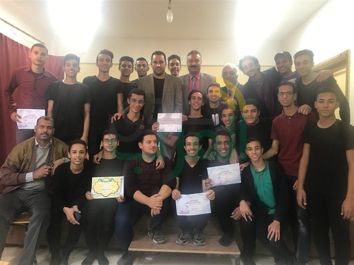 بالصور.. افتتاح المسرح الفني بمدرسة المرج الثانوية بنين بعرض مسرحية
